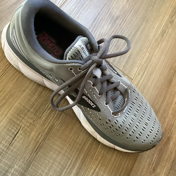 Brooks Shoes - Women’s Brooks Ghost 13 Shoe - Grey/Purple